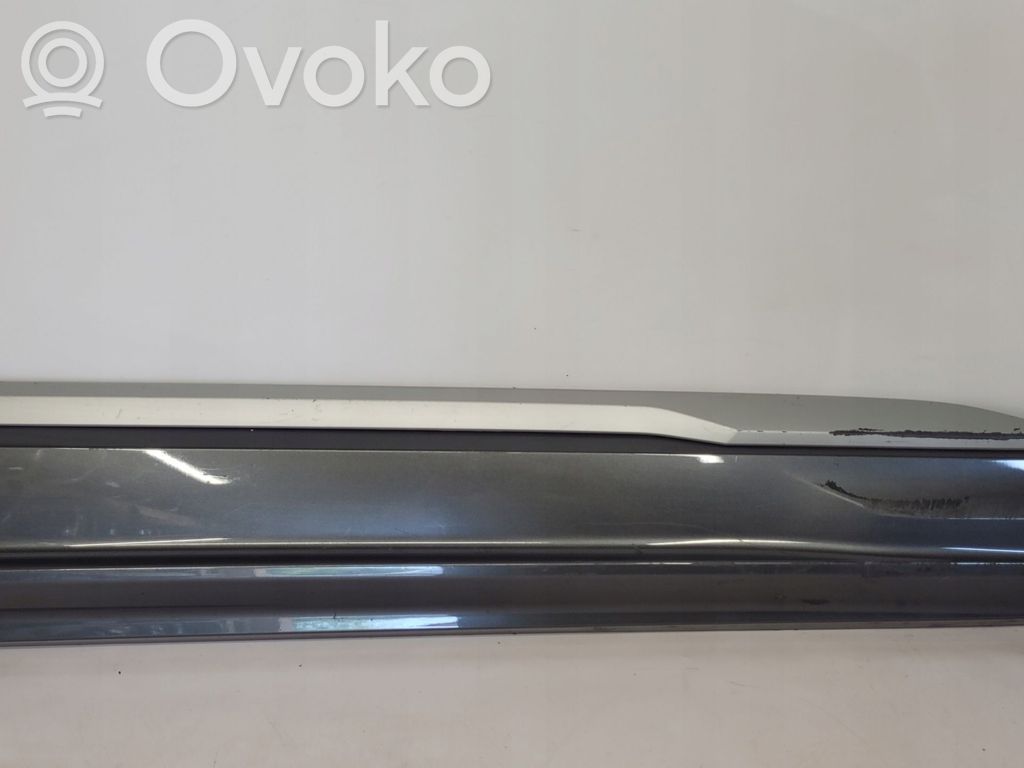Listwa drzwi przednich   4M0853960