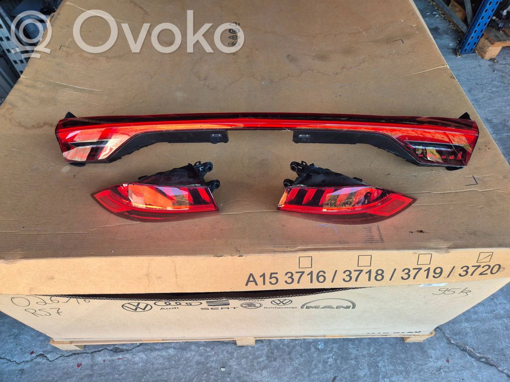 Audi RS7 C8 Tailgate rear/tail lights 