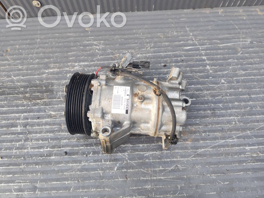 Nissan Juke II F16 Ilmastointilaitteen kompressorin pumppu (A/C) 