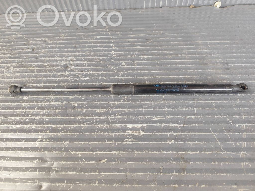 Amortyzator / Siłownik tylnej klapy bagażnika   904525475R