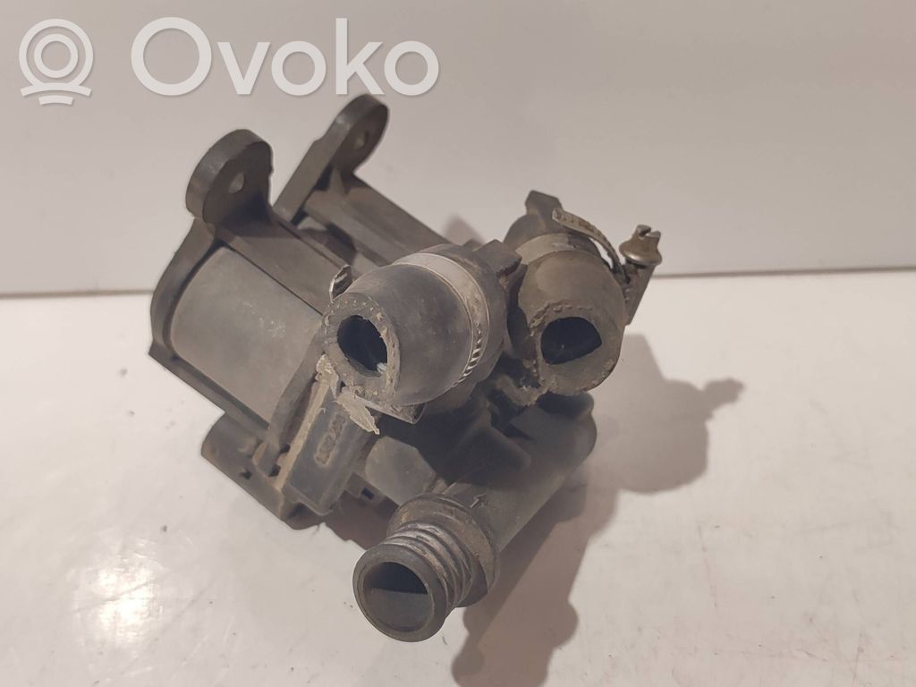 BMW 3 E36 Apsildes radiatora vārsts (-i) 