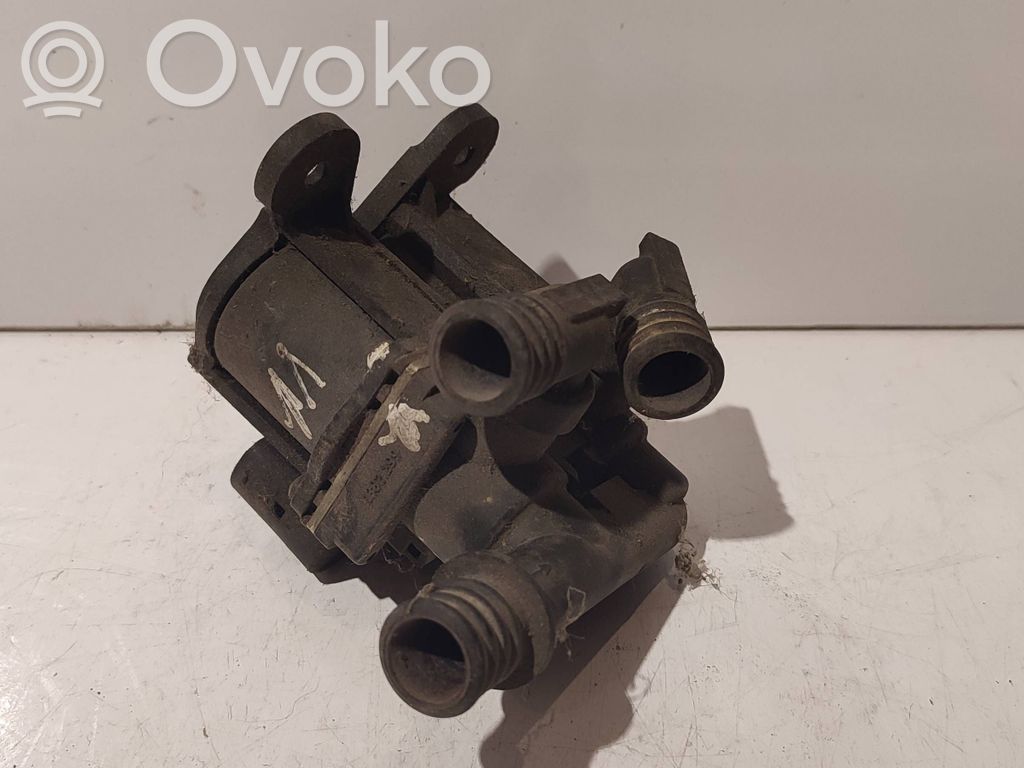 BMW 3 E36 Apsildes radiatora vārsts (-i) 