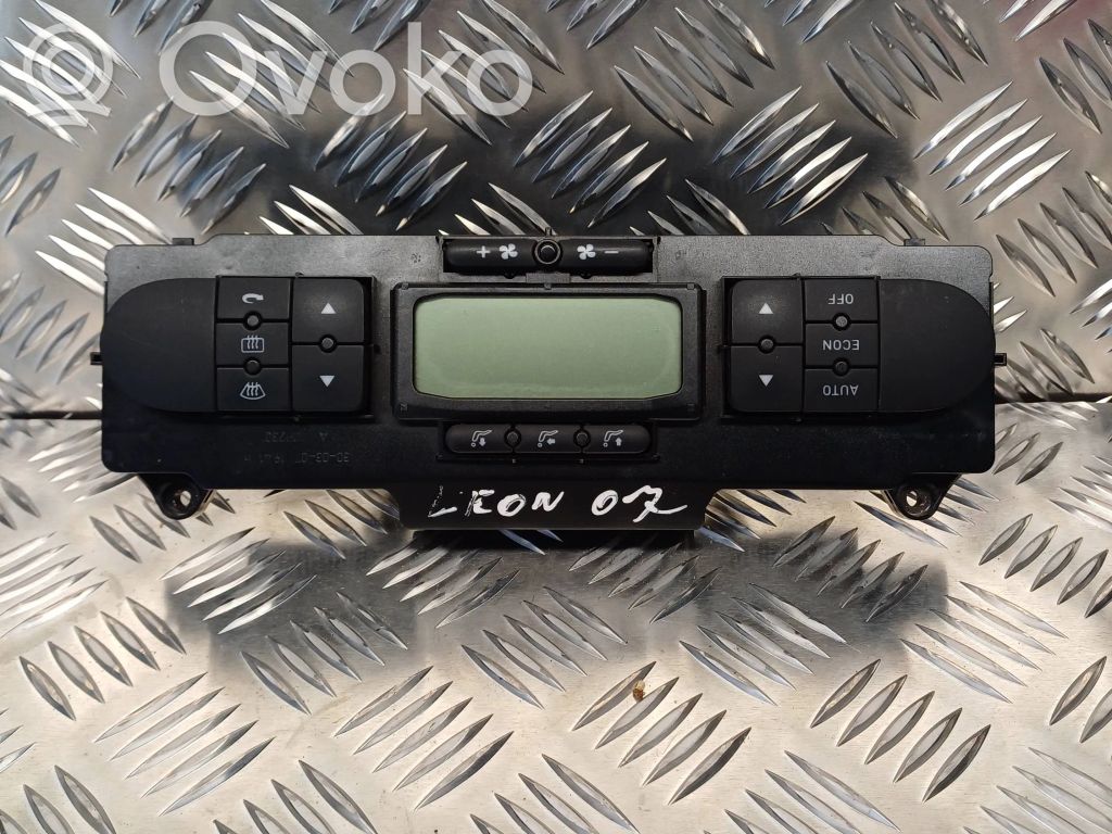 Seat Leon (1P) Climate control unit 