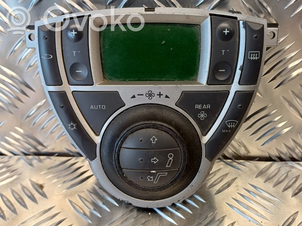 Peugeot 807 Climate control unit 