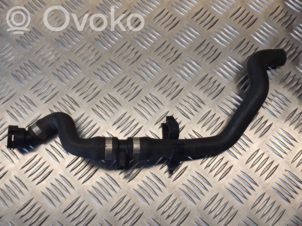 BMW X3 E83 Engine coolant pipe/hose 