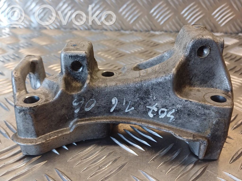 Peugeot 307 Engine mounting bracket 