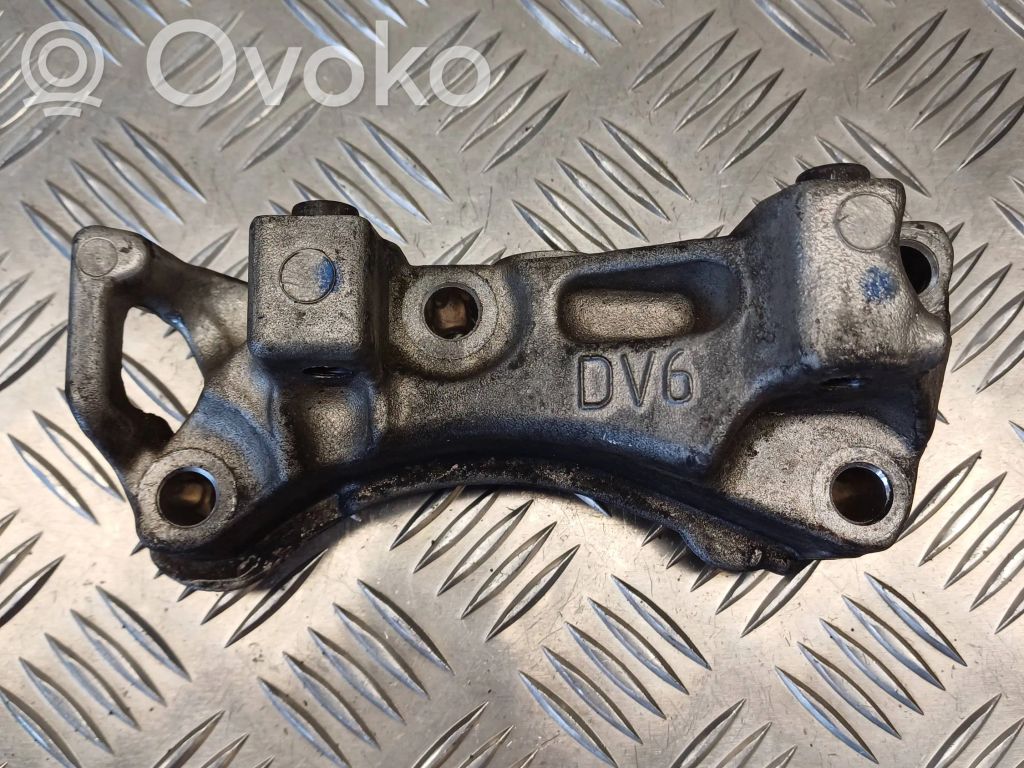 Citroen Berlingo Engine mounting bracket 