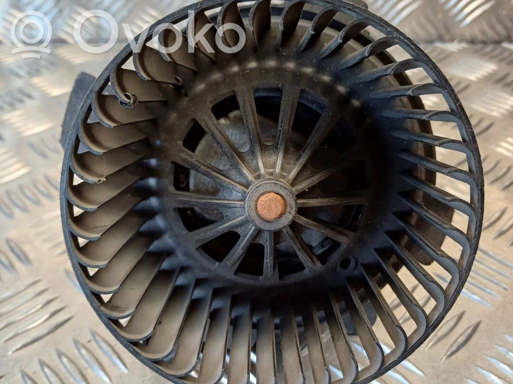 Peugeot 307 Pečiuko ventiliatorius/ putikas 
