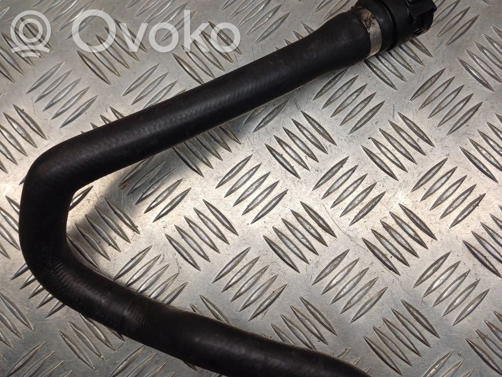 BMW X3 E83 Engine coolant pipe/hose 