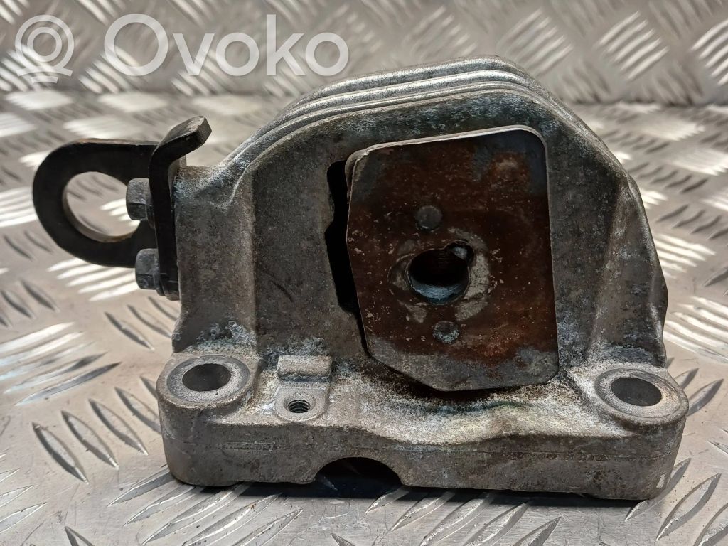Engine mount bracket   30776354