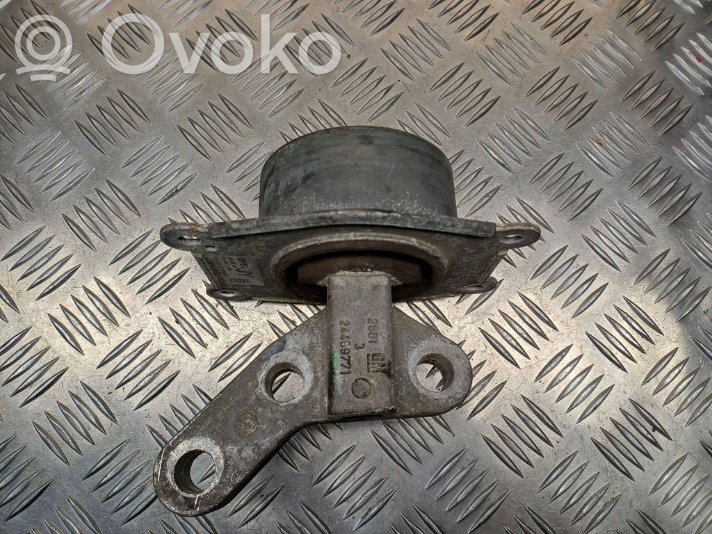 Opel Astra H Engine mount bracket 