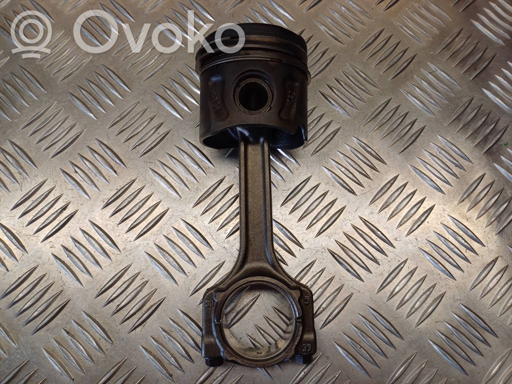 Fiat Doblo Piston with connecting rod 
