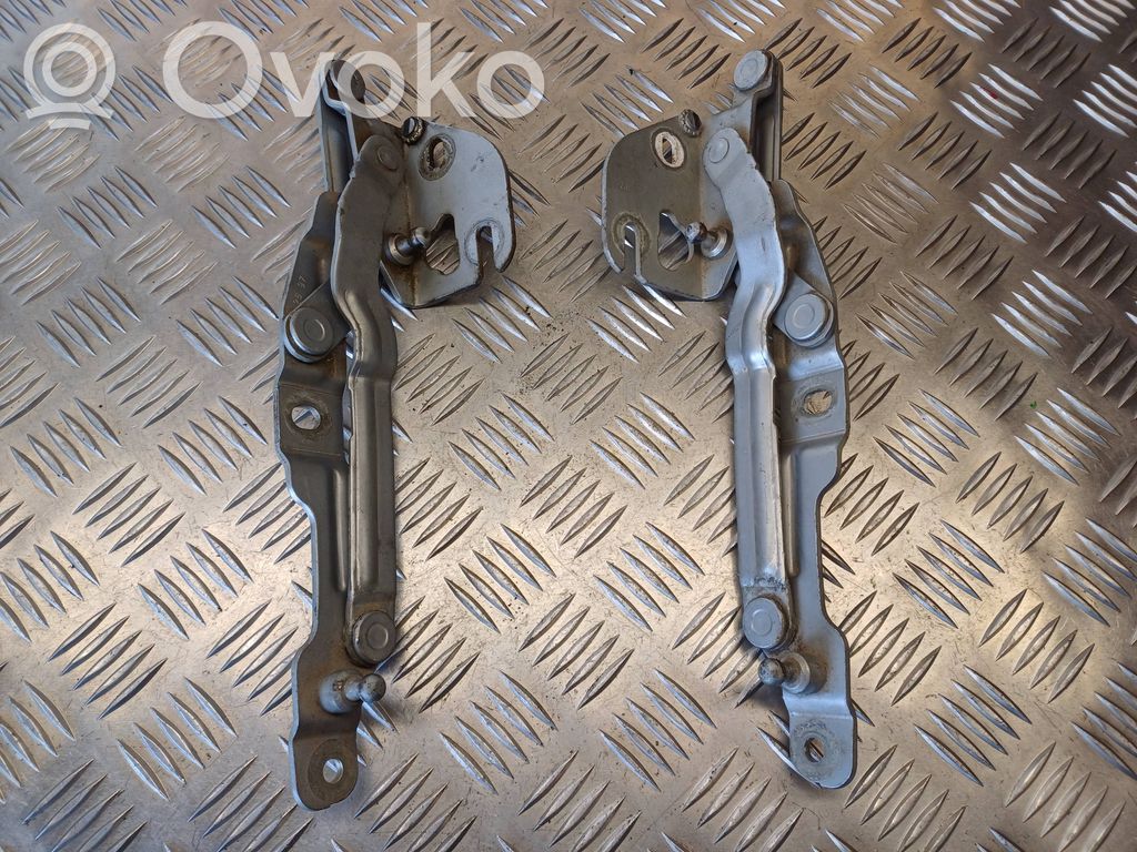 Tailgate/trunk/boot hinge   8D5827302C,8D5827301C