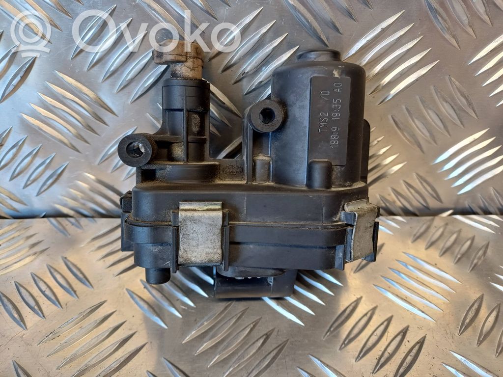 Opel Insignia A Intake manifold valve actuator/motor 