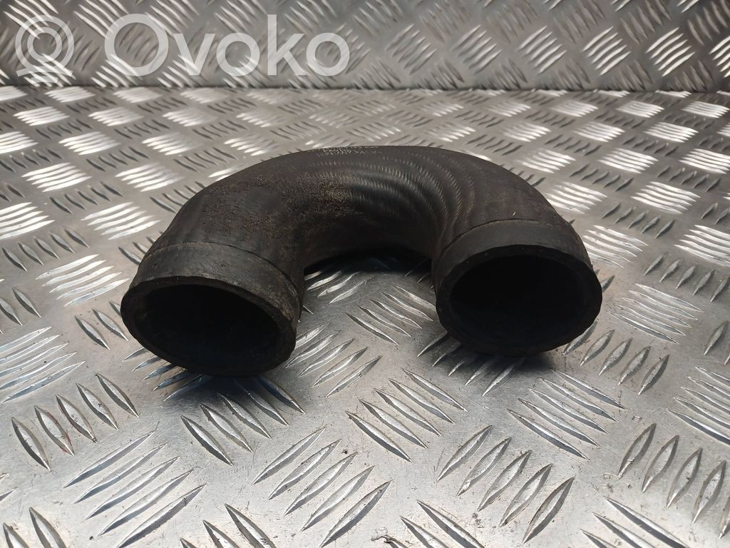 Volkswagen PASSAT B5.5 Intercooler hose/pipe 