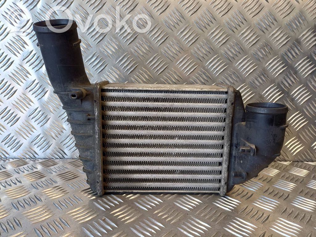 Starpdzesētāja radiators   059145806