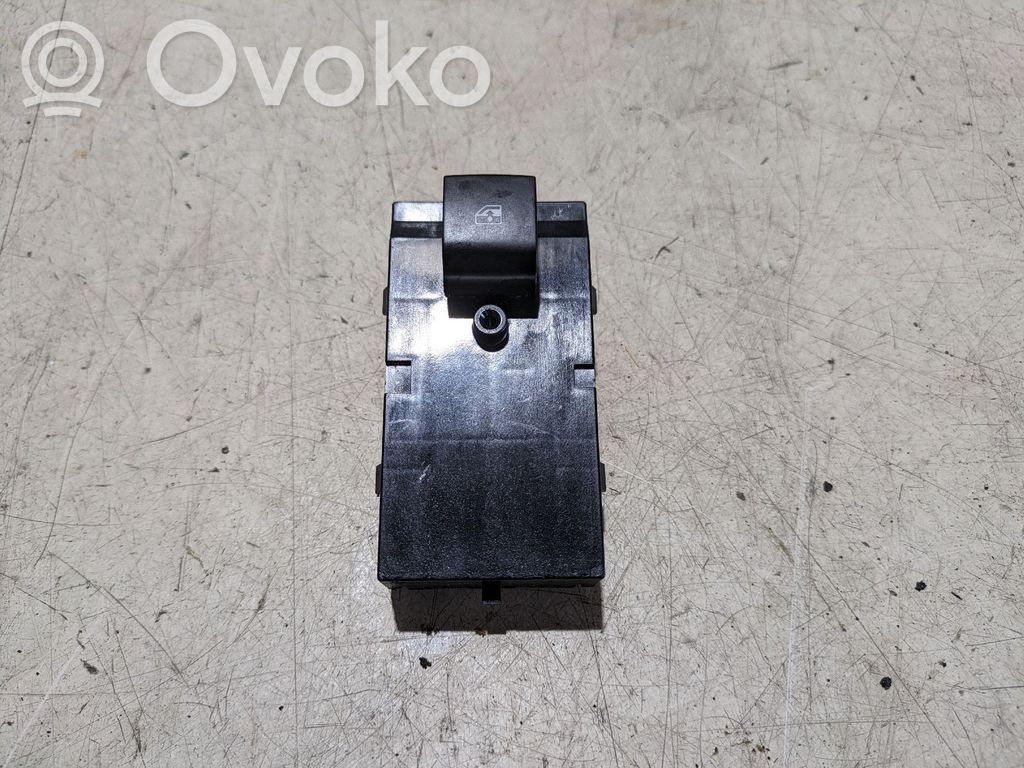 Opel Astra K Electric window control switch 