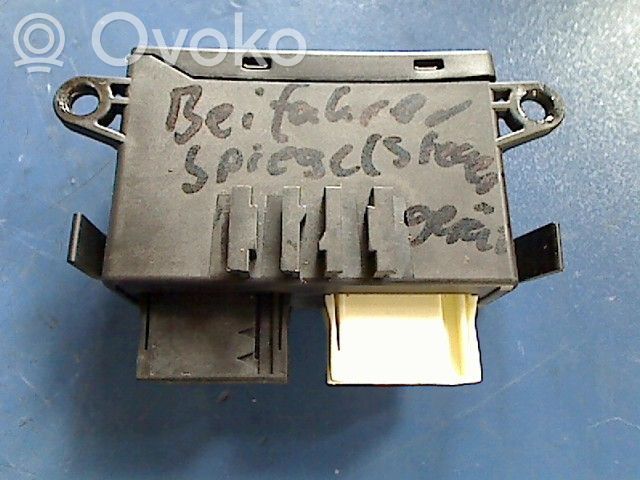 BMW 3 E46 Pakeliamo stogo valdymo modulis 
