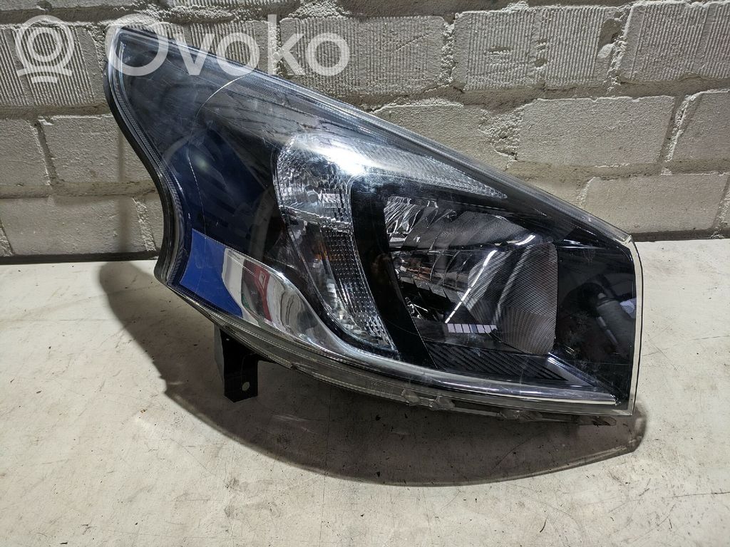 Opel Vivaro Scheinwerfer 