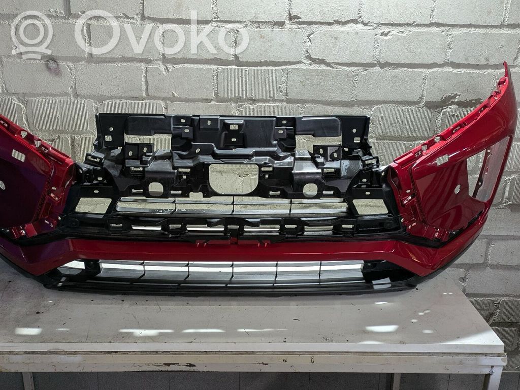 Front bumper   6400K658