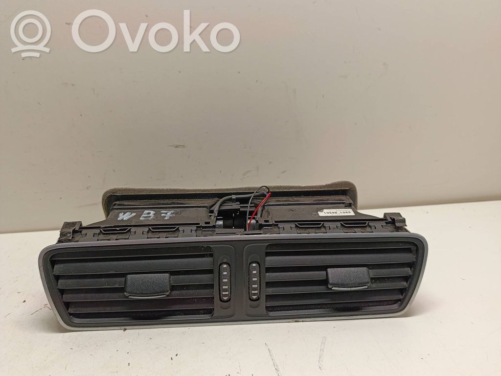 Volkswagen PASSAT B7 Grilă ventilație centrală 