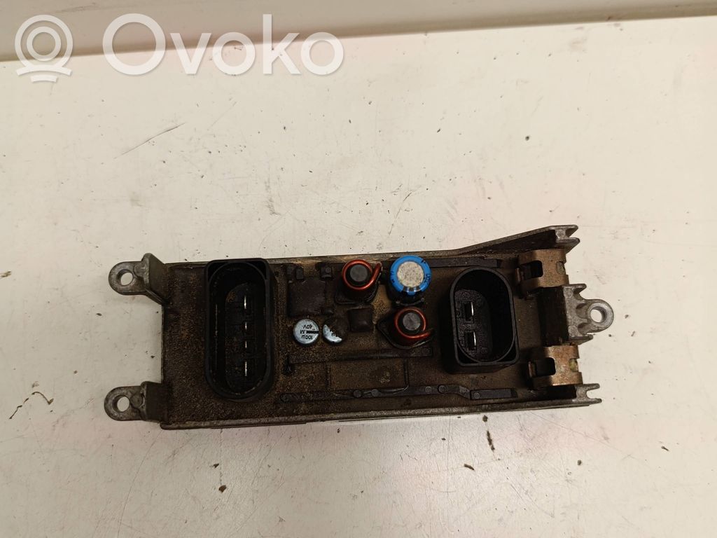 Audi A8 S8 D3 4E Lämpöpuhaltimen moottorin vastus 