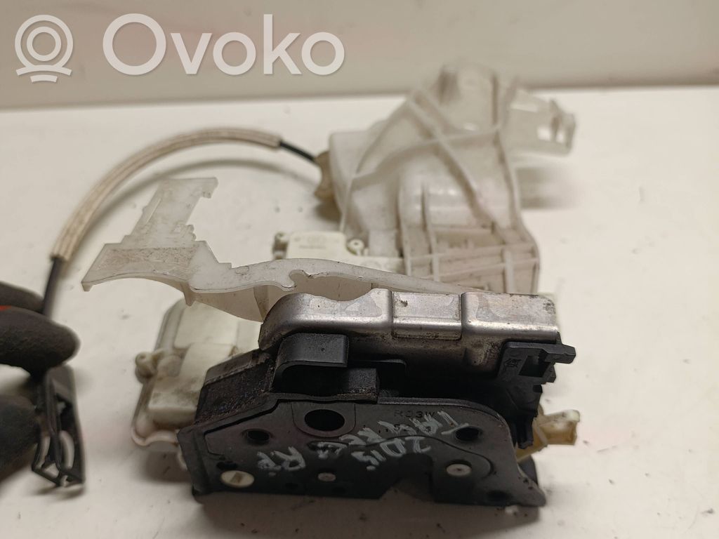 Volkswagen Touareg II Etuoven lukko 