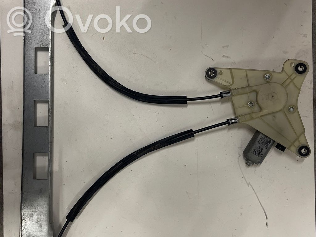 Renault Master III Elektryczny podnośnik szyby drzwi przednich 