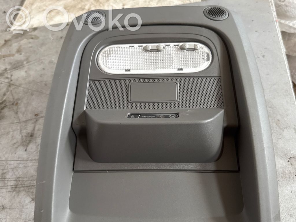 Renault Master III Luz del asiento delantero 