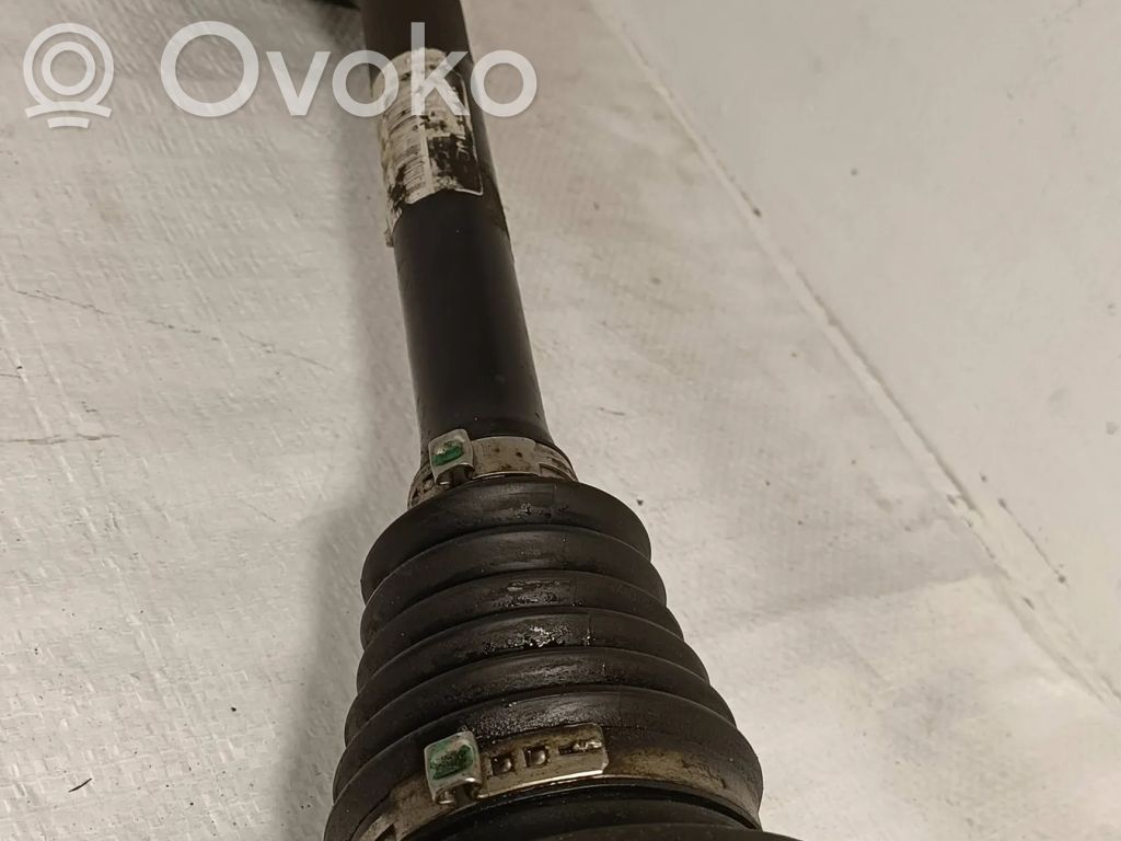 Półoś przednia   1K0407271JJ,1K0407271LD,1K0407272PK,1K0407761PX,1K0407763MX,1K0407764AX,1K0498099BX,1K0498099J,3Q0407762LX,5N0407763,5N0407763C,5N0407763X,5N0407764S,5N0407764SX,5N0407766,5N0407766X,5Q0407763DX,5Q0407764DX,8J0498099X