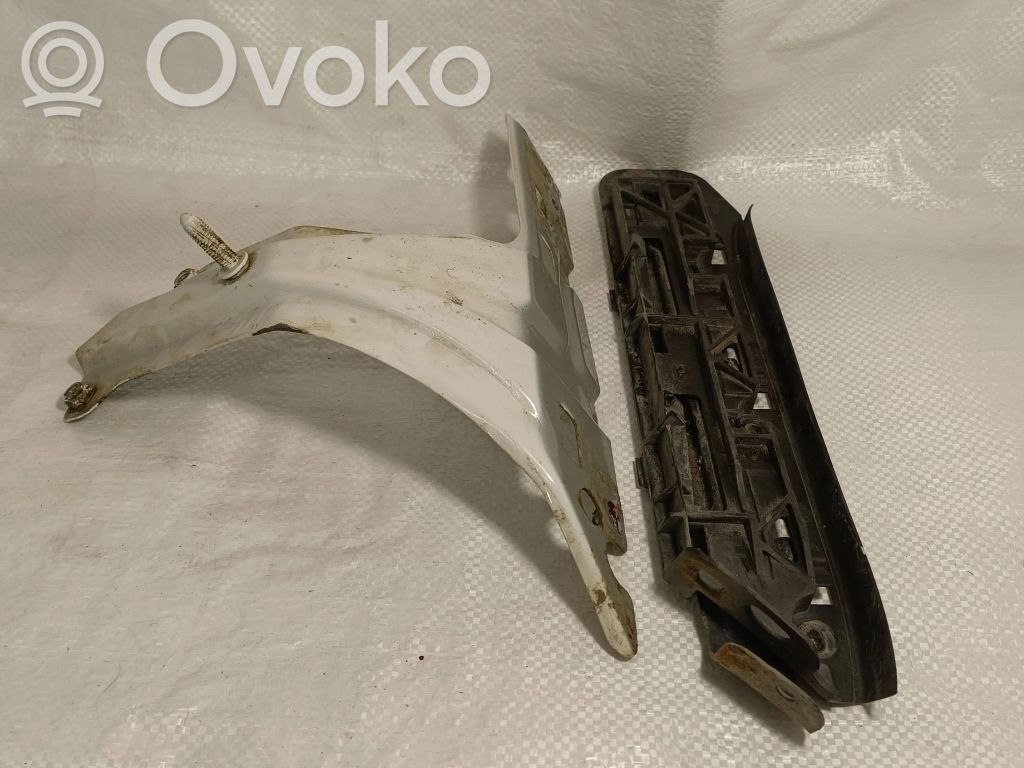 Front bumper mounting bracket   1T0807935