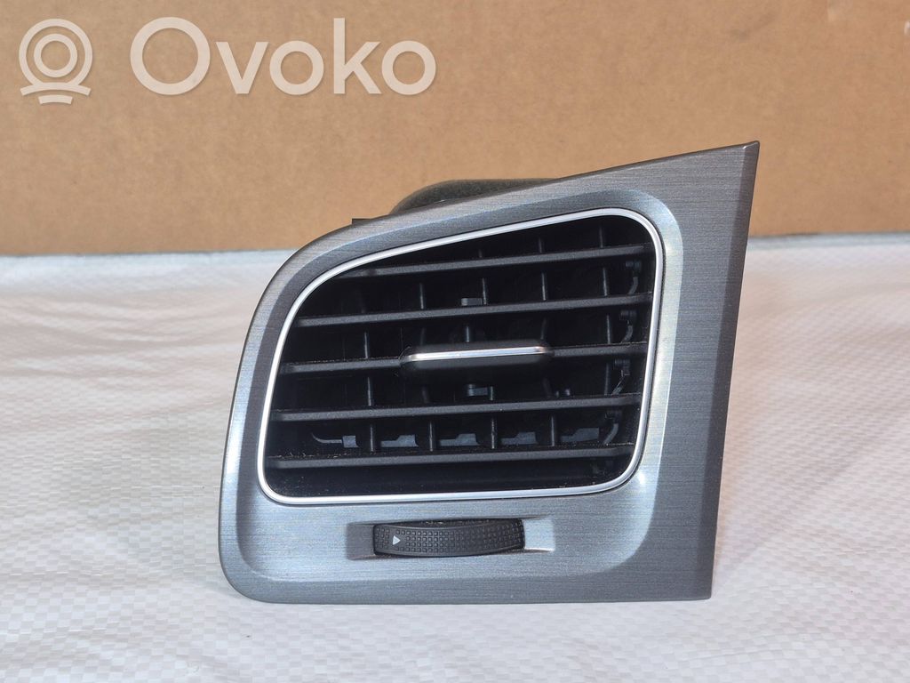 Volkswagen Golf VII Boczna kratka nawiewu deski rozdzielczej 