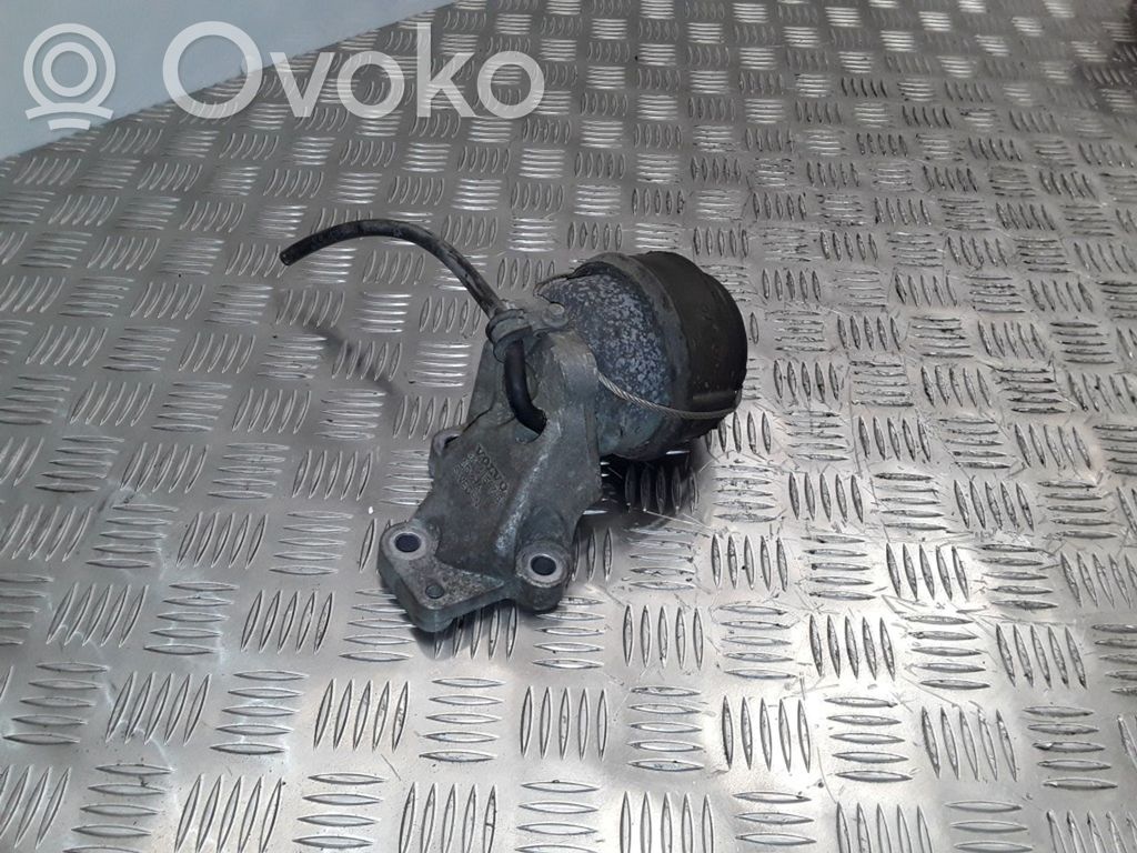 Volvo XC90 Engine mounting bracket 