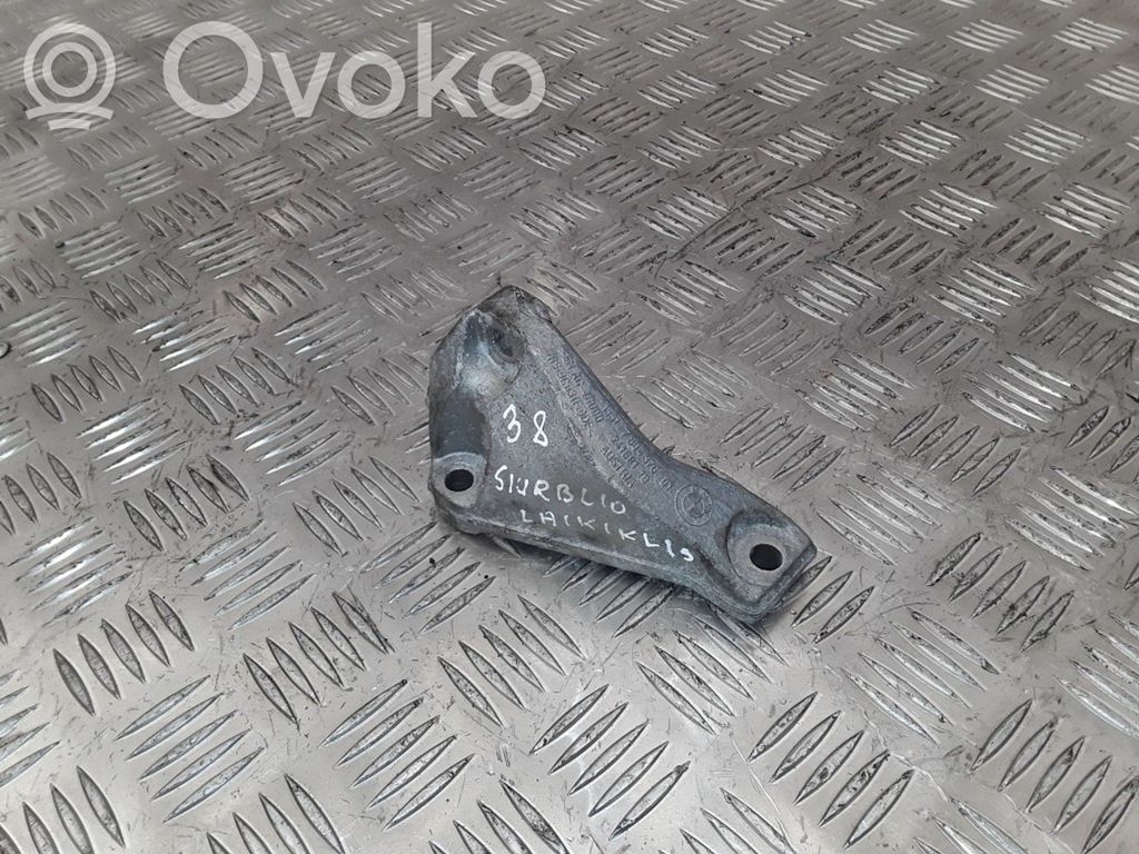 BMW 1 E81 E87 Fuel pump bracket 