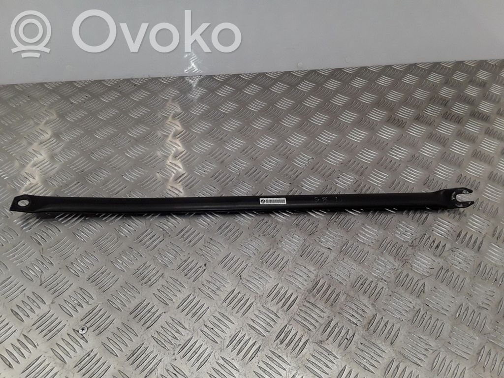 BMW 1 E81 E87 Muu moottoritilan osa 