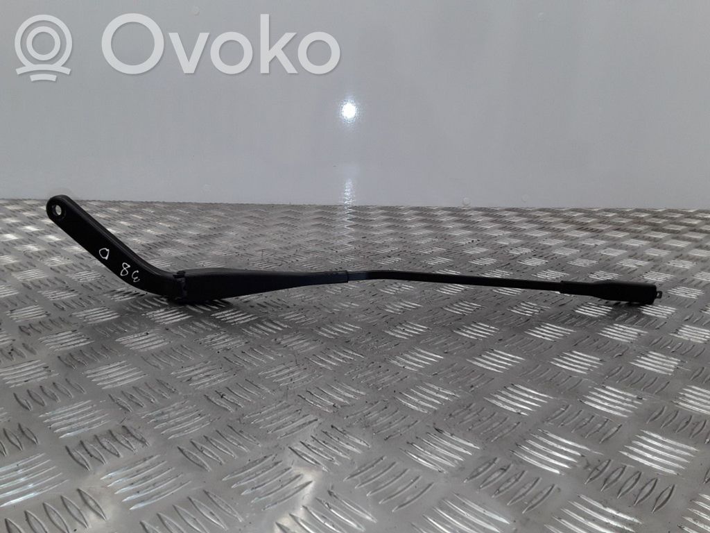 BMW 1 E81 E87 Front wiper blade arm 