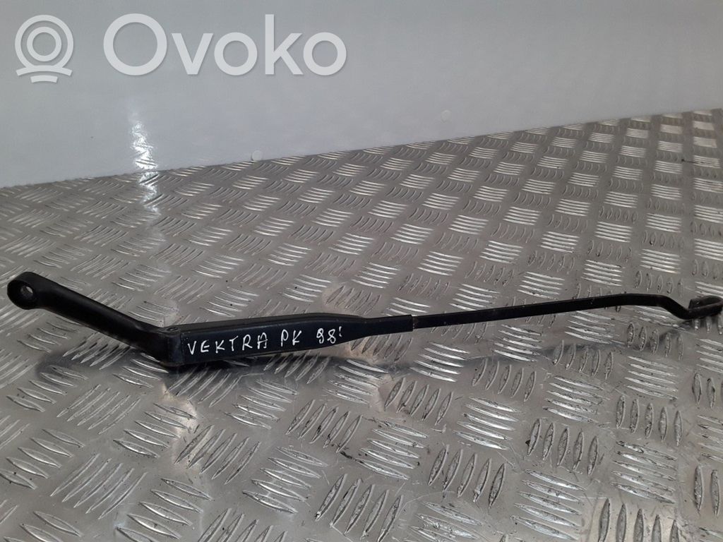 Opel Vectra B Front wiper blade arm 