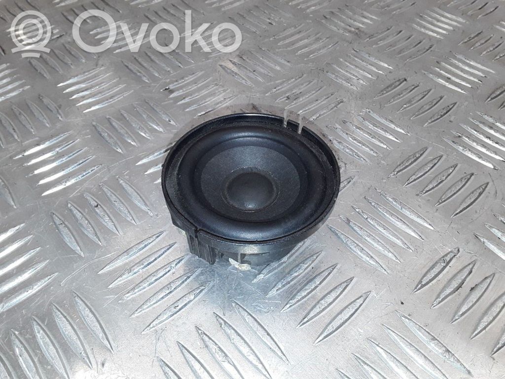 BMW 3 E92 E93 Garsiakalbis panelėje 