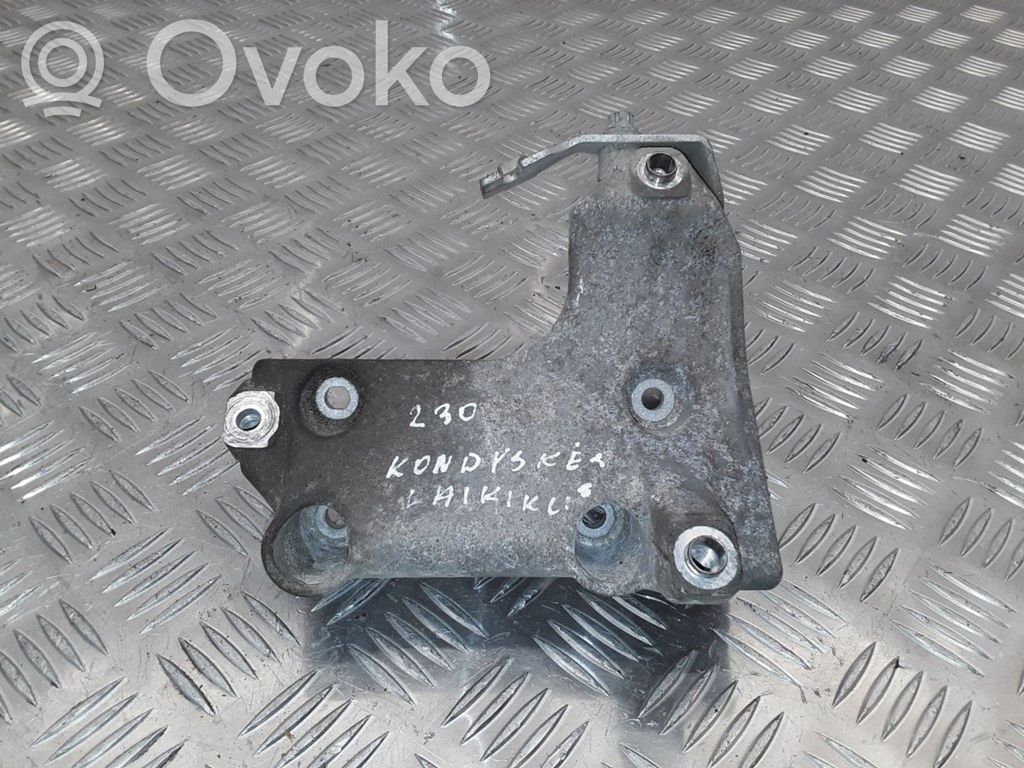 BMW 3 E92 E93 A/C compressor mount bracket 