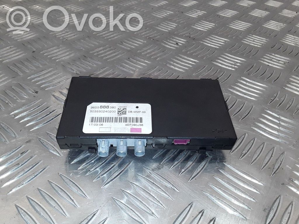Peugeot 607 Antenos stiprintuvas 
