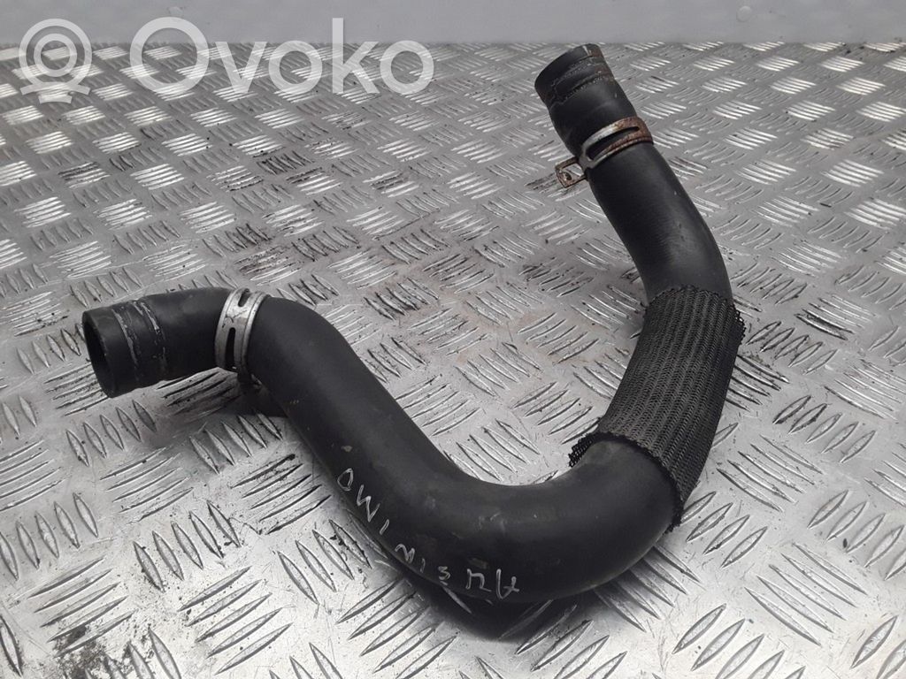 Engine coolant pipe/hose