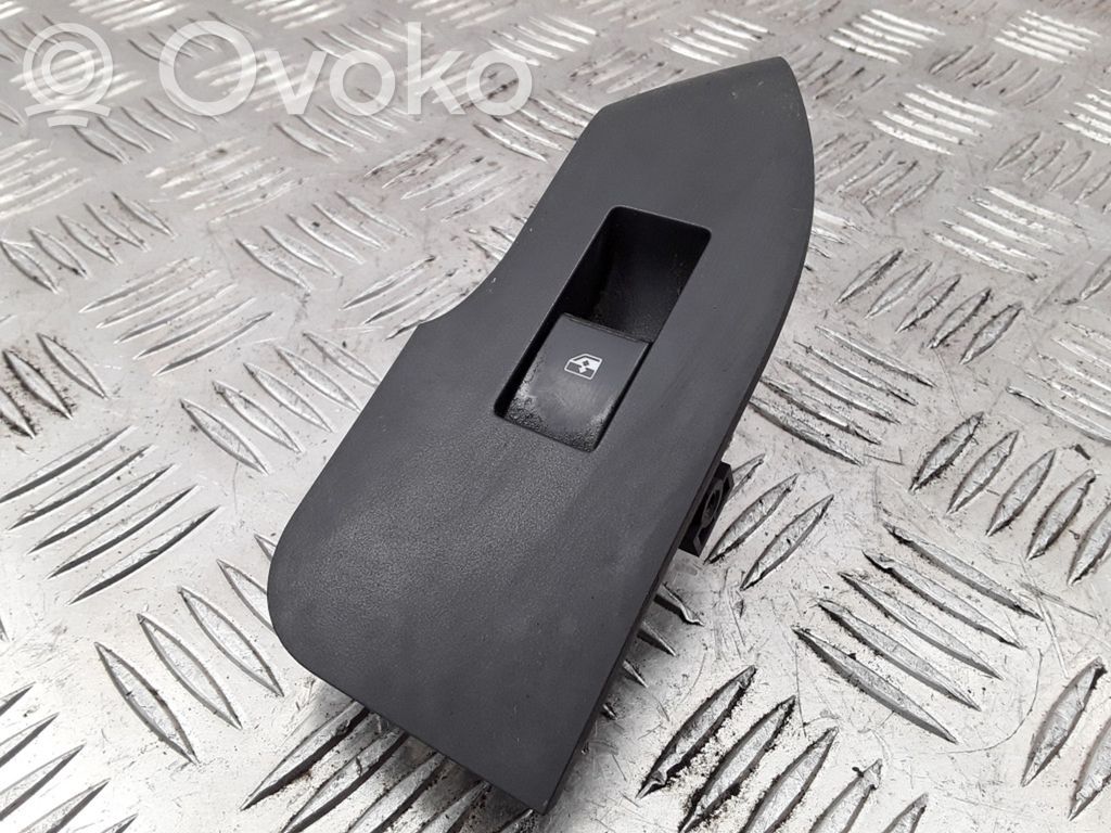 Chevrolet Captiva Electric window control switch 
