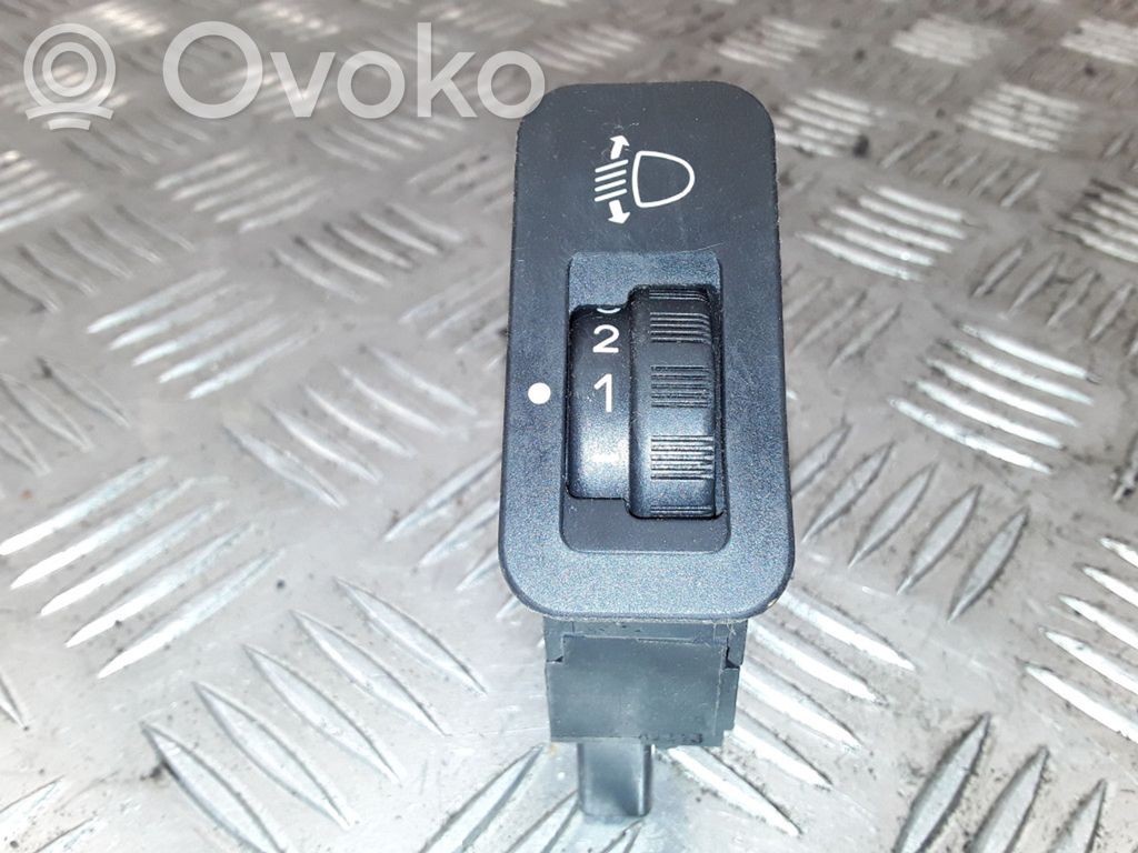 Peugeot 306 Headlight level height control switch 