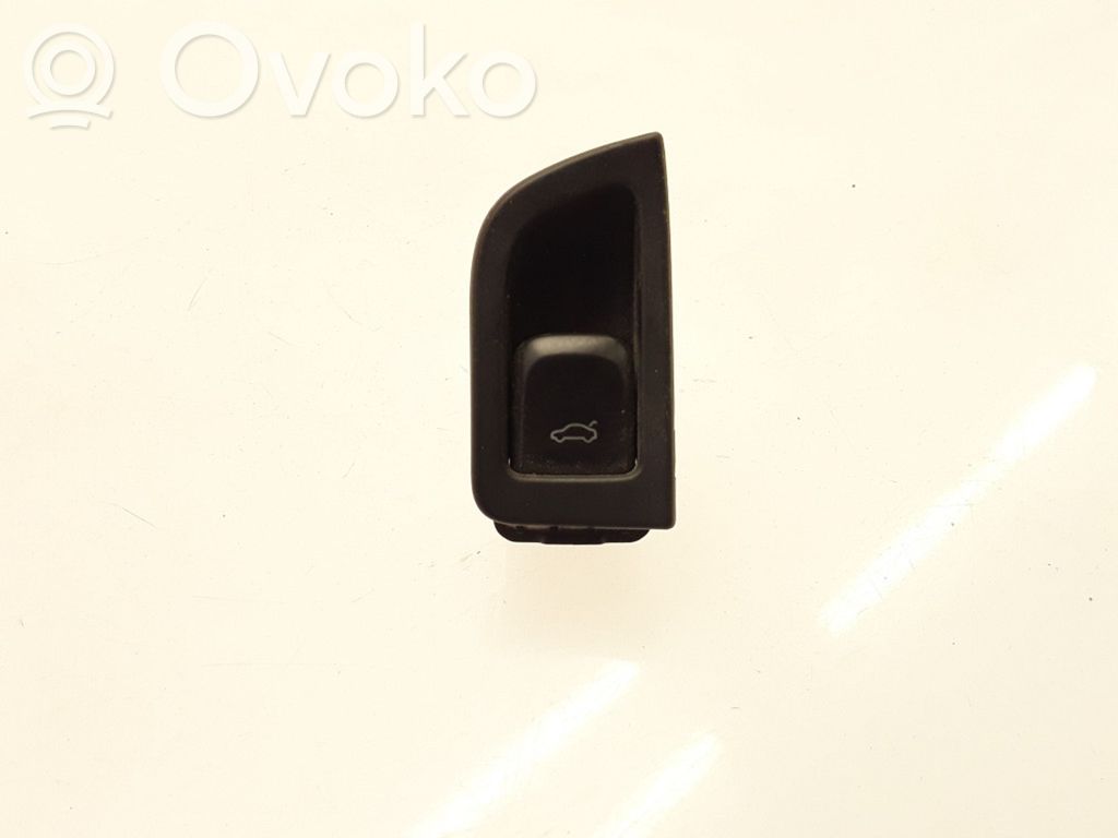 Audi A5 8T 8F Tailgate opening switch 