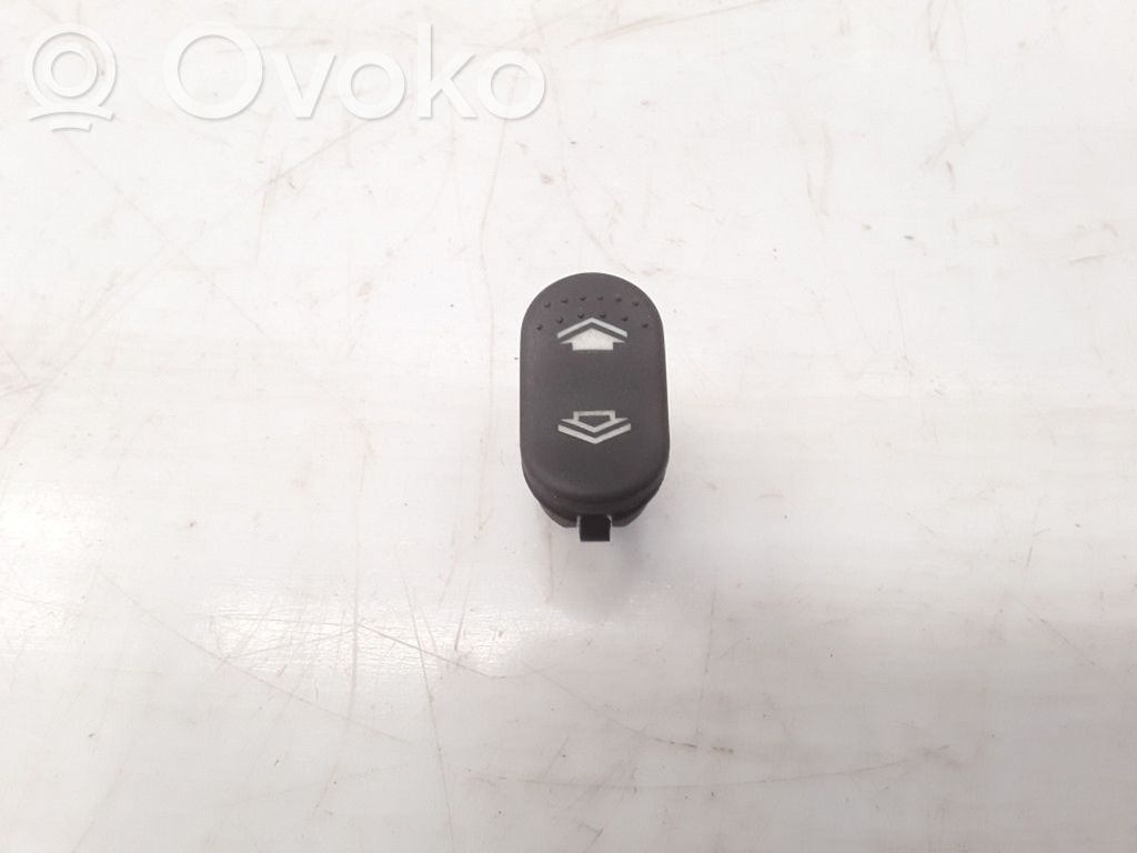Ford Focus Electric window control switch 