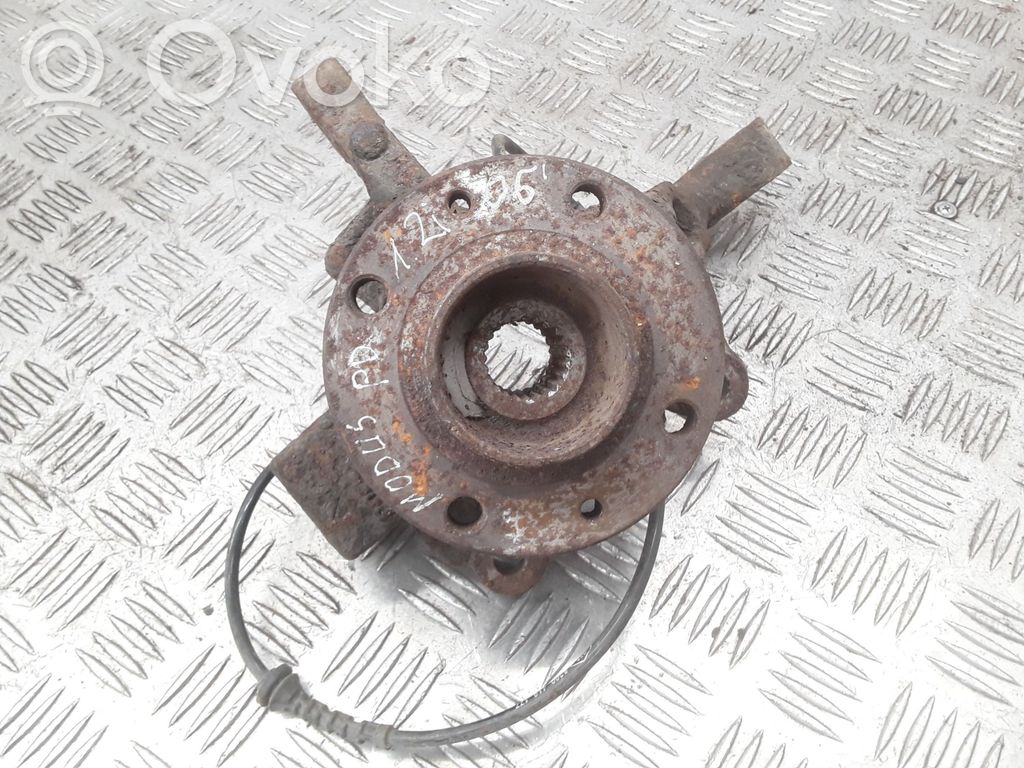 Front wheel hub spindle knuckle