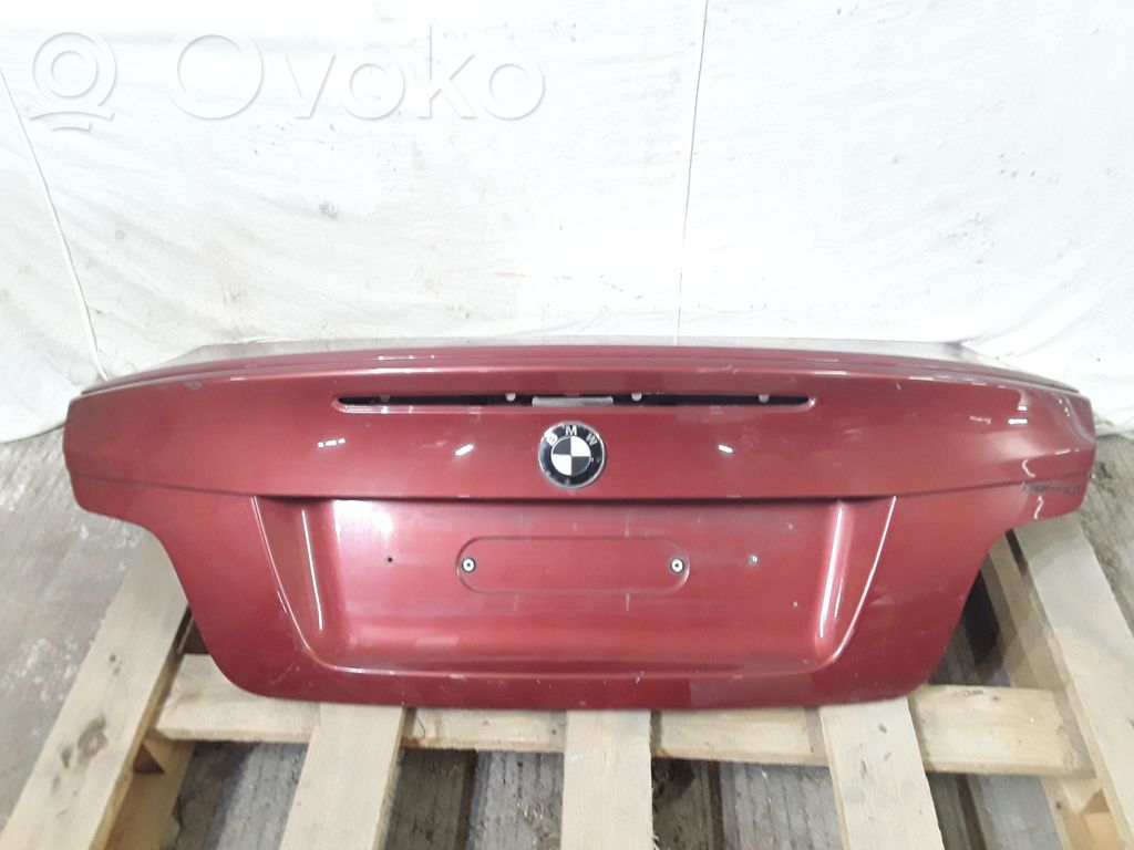BMW 1 E82 E88 Takaluukun/tavaratilan kansi 