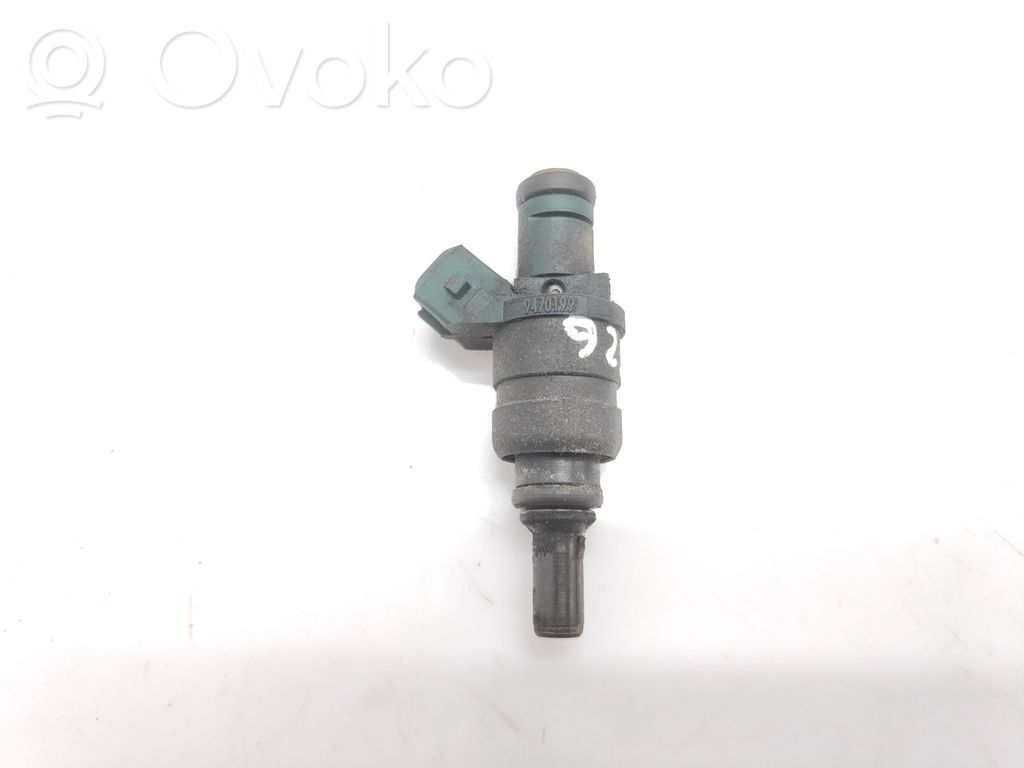 Volvo S40, V40 Fuel injector 
