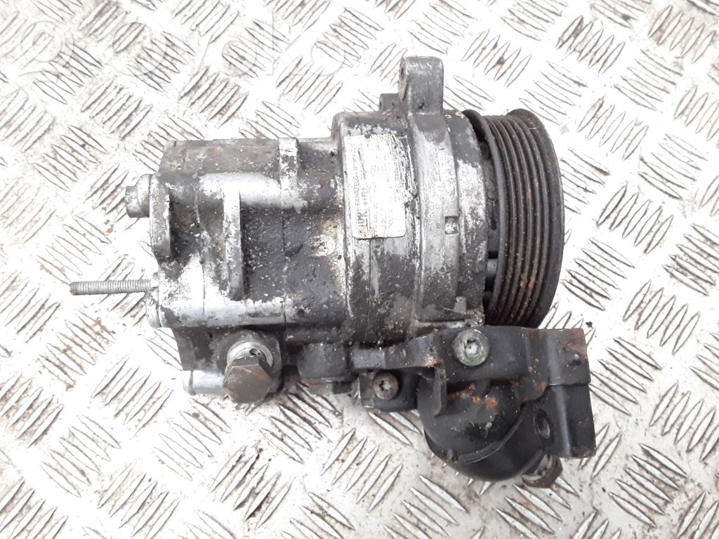 BMW 7 E65 E66 Vairo stiprintuvo siurblys 