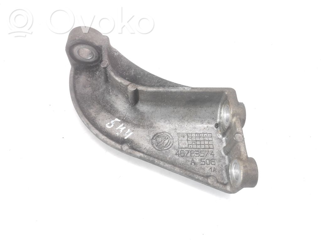 Engine mounting bracket   46763574